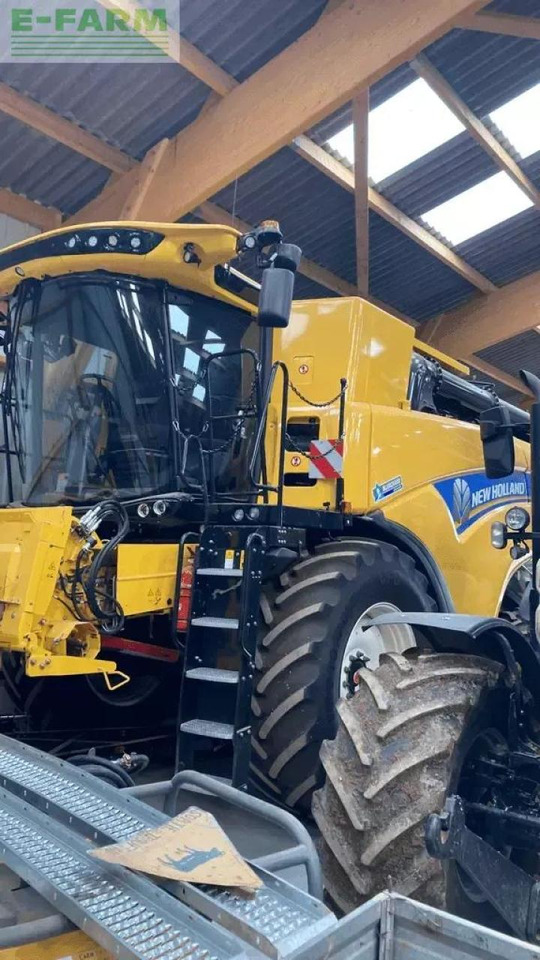 New Holland cx 8.70 - Kombájn: 2 kép. New Holland cx 8.70 - Kombájn: 2 kép.