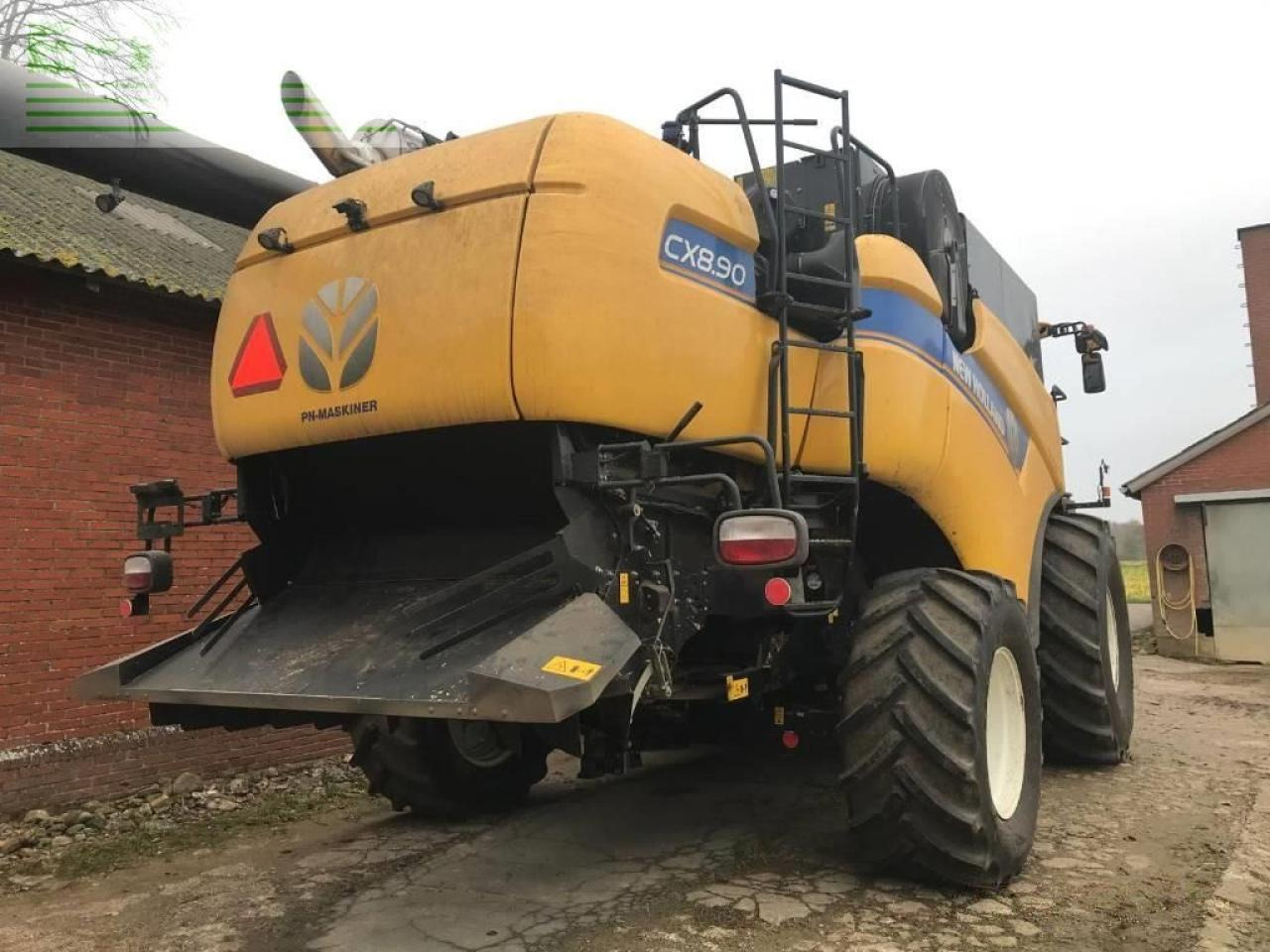 New Holland cx 8.90 slh - Kombájn: 3 kép. New Holland cx 8.90 slh - Kombájn: 3 kép.