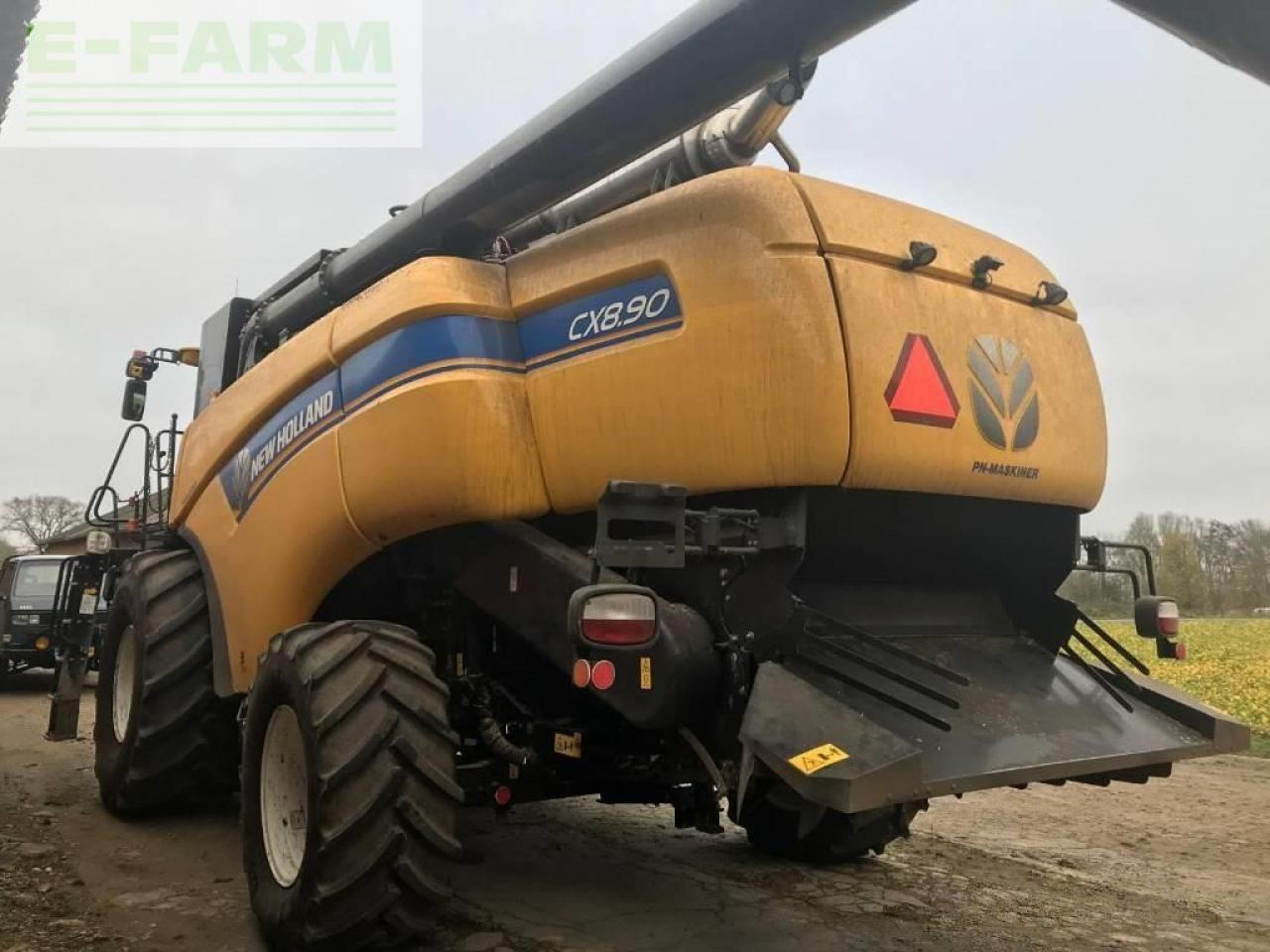 New Holland cx 8.90 slh - Kombájn: 4 kép. New Holland cx 8.90 slh - Kombájn: 4 kép.