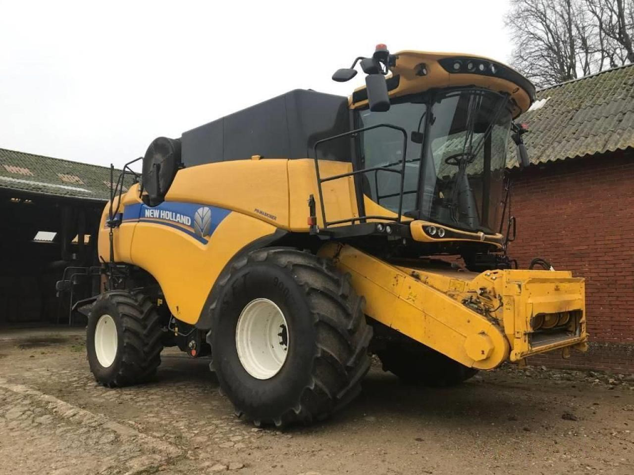 New Holland cx 8.90 slh - Kombájn: 1 kép. New Holland cx 8.90 slh - Kombájn: 1 kép.