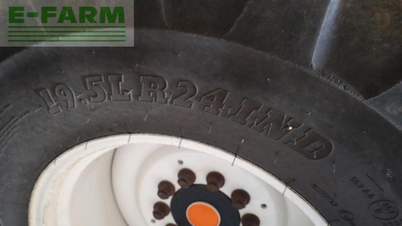 New Holland cx 8060 - Kombájn: 3 kép. New Holland cx 8060 - Kombájn: 3 kép.