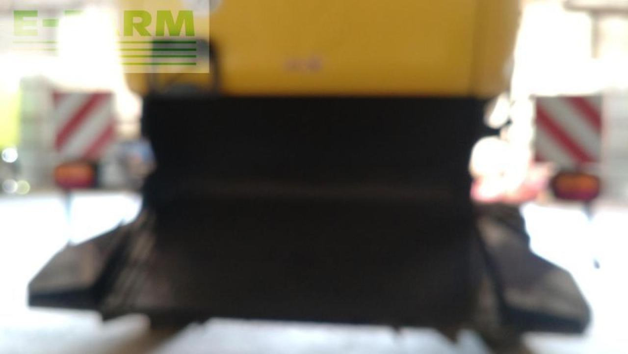 New Holland cx 8060 - Kombájn: 5 kép. New Holland cx 8060 - Kombájn: 5 kép.