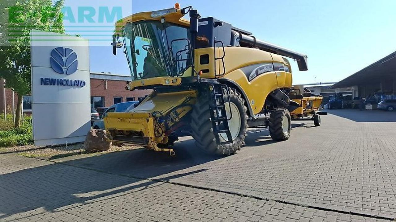 New Holland cx 840 - Kombájn: 2 kép. New Holland cx 840 - Kombájn: 2 kép.