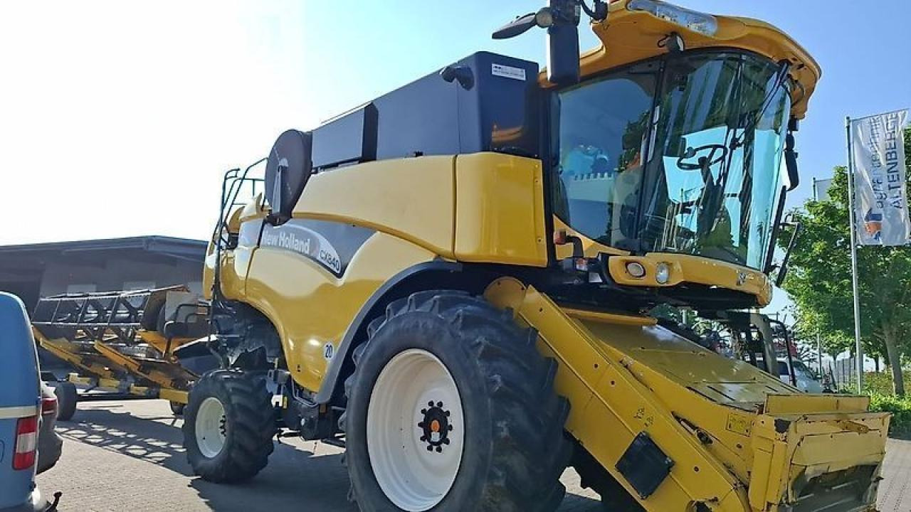 New Holland cx 840 - Kombájn: 4 kép. New Holland cx 840 - Kombájn: 4 kép.