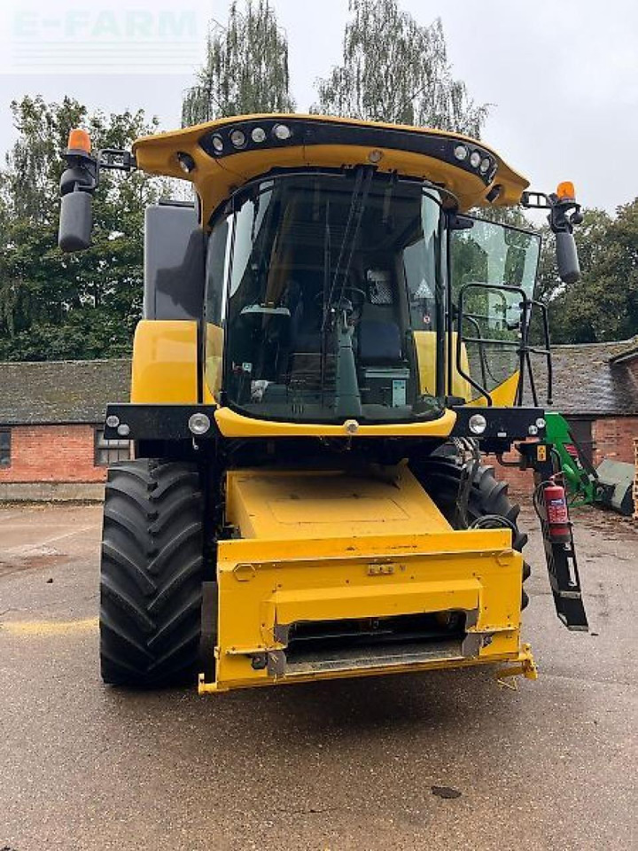 New Holland cx5.90 - Kombájn: 5 kép. New Holland cx5.90 - Kombájn: 5 kép.