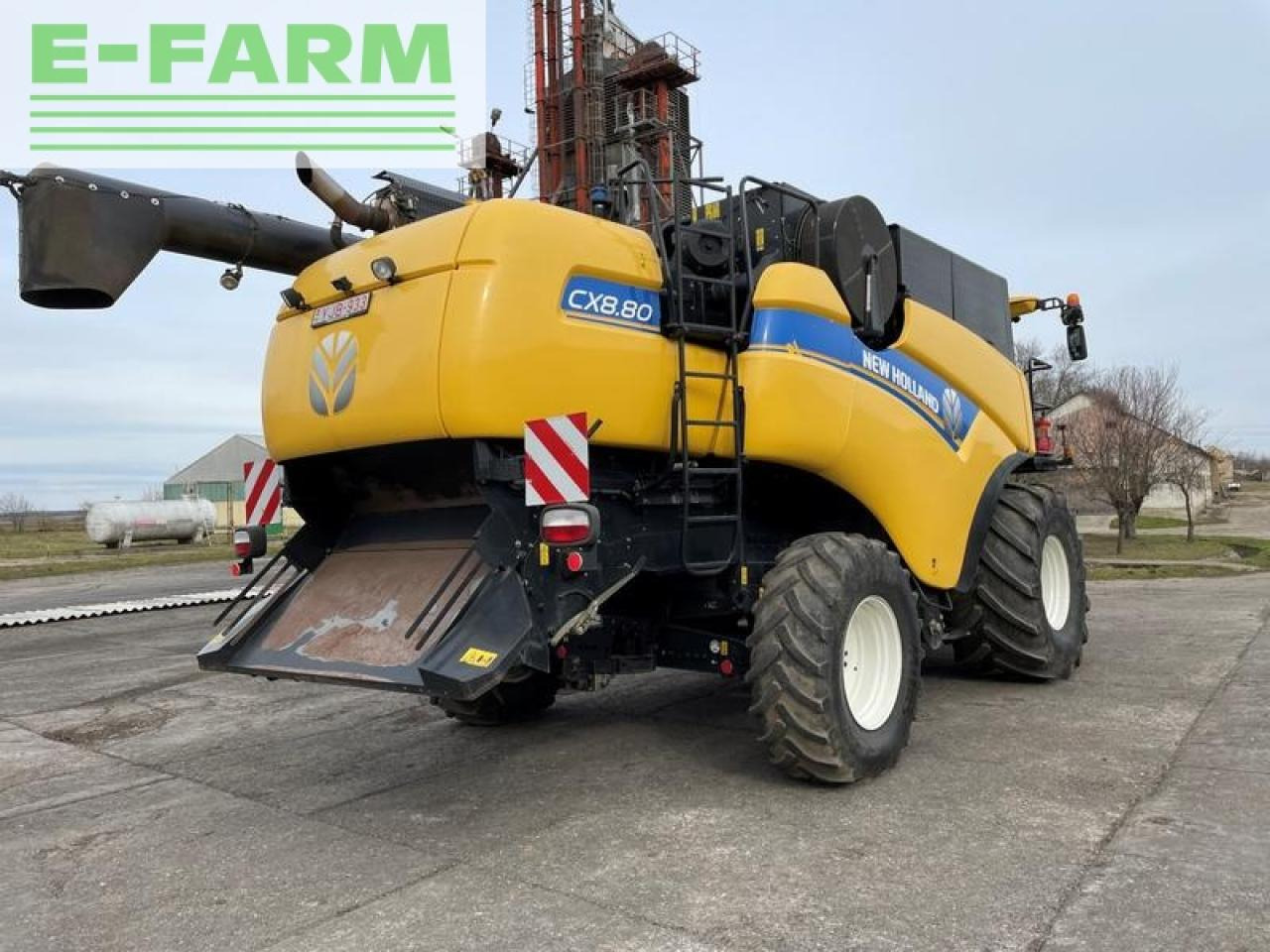 New Holland cx8.80 - Kombájn: 4 kép. New Holland cx8.80 - Kombájn: 4 kép.
