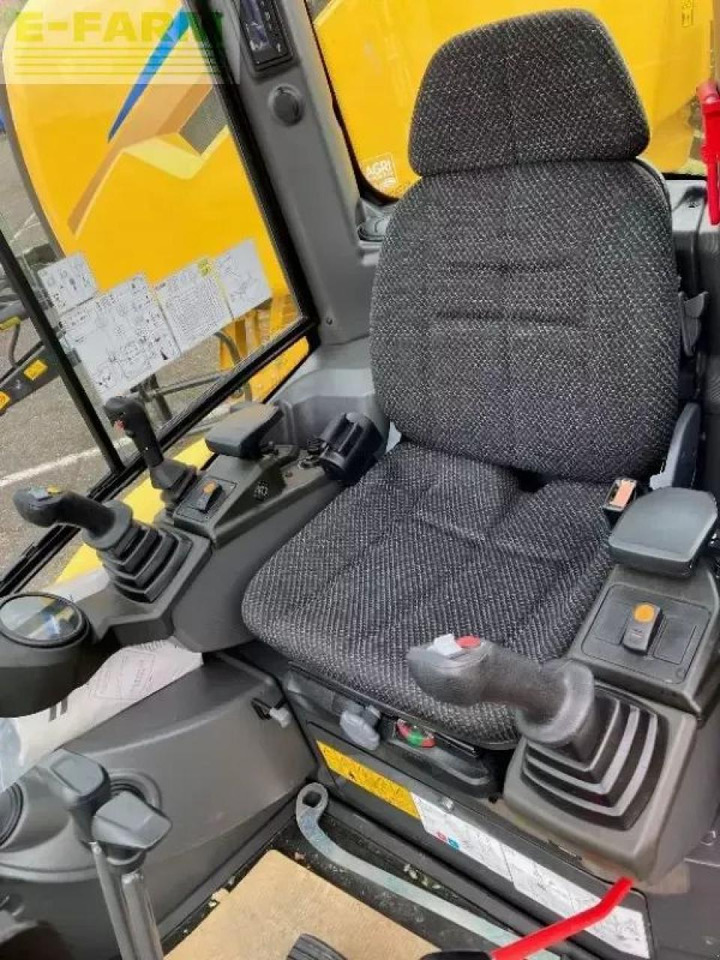 New Holland e 25 d - Minikotró: 5 kép. New Holland e 25 d - Minikotró: 5 kép.