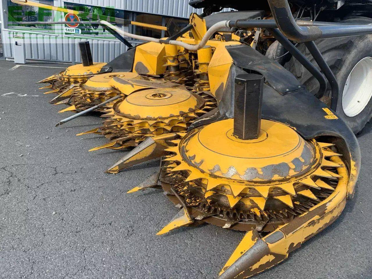 New Holland fr 550 - Önjáró szecskázógép: 5 kép. New Holland fr 550 - Önjáró szecskázógép: 5 kép.