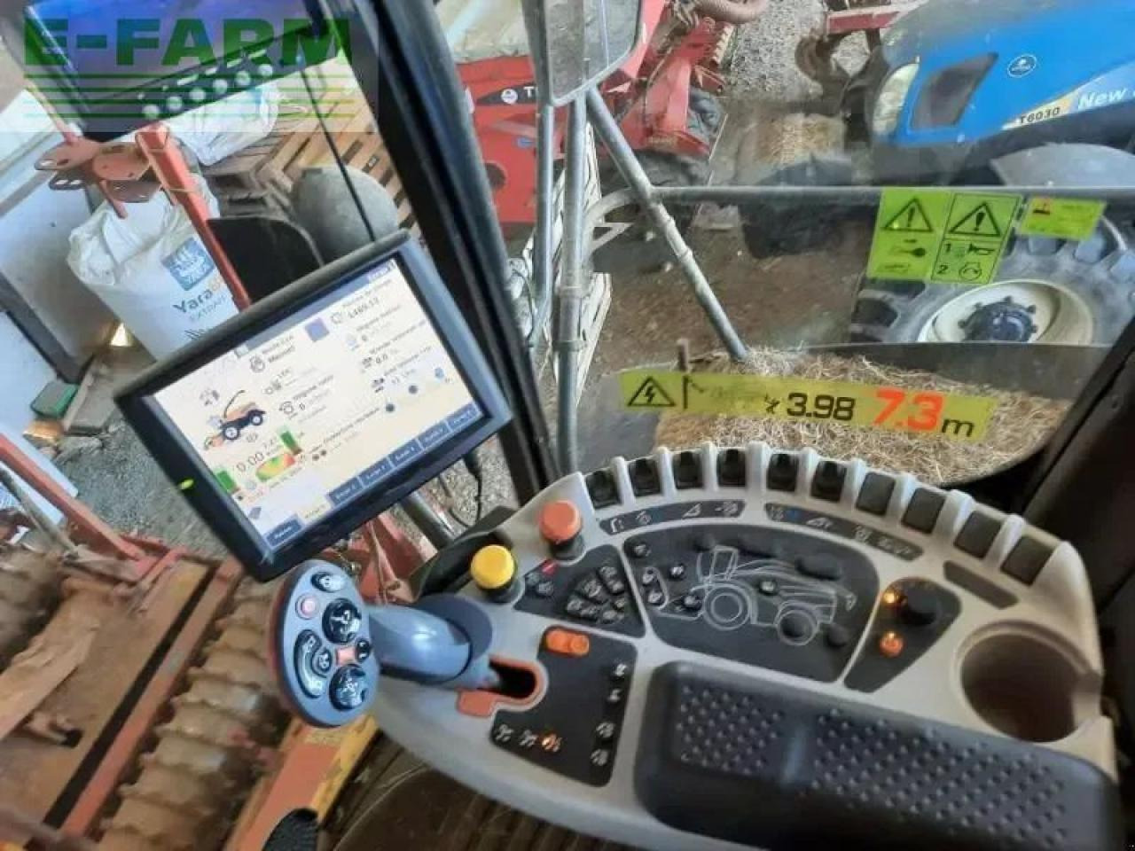 New Holland fr480 - Önjáró szecskázógép: 2 kép. New Holland fr480 - Önjáró szecskázógép: 2 kép.