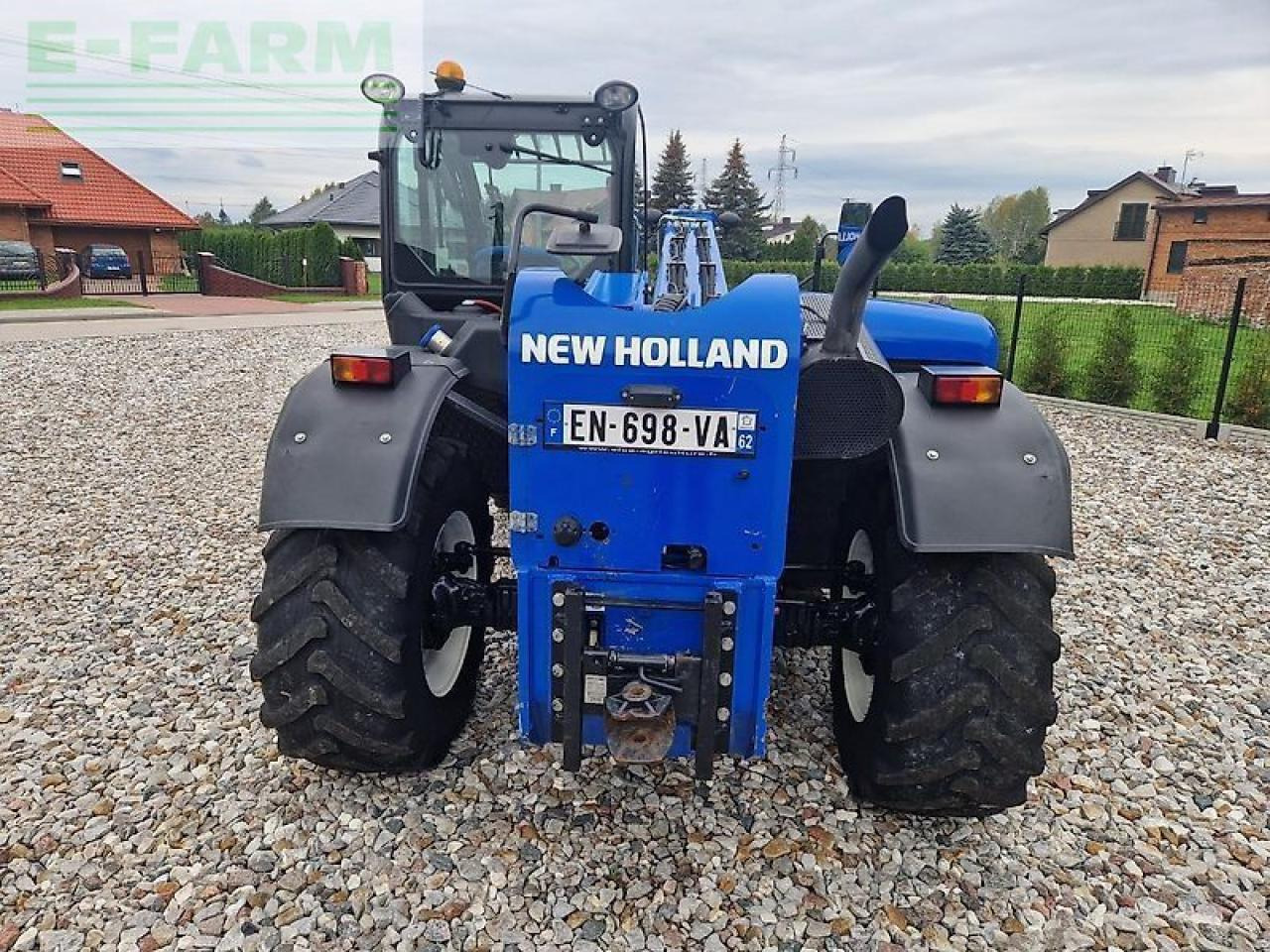 New Holland lm 7.42 - Gumikerekes homlokrakodó: 4 kép. New Holland lm 7.42 - Gumikerekes homlokrakodó: 4 kép.