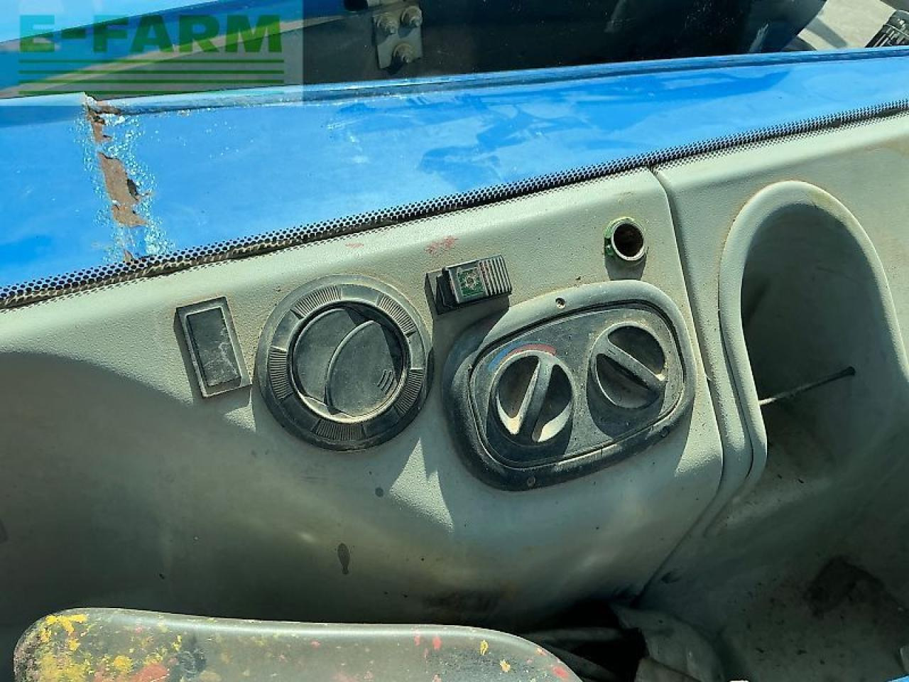 Teleszkópos rakodó New Holland lm5060 telehandler (st23558): 16 kép.