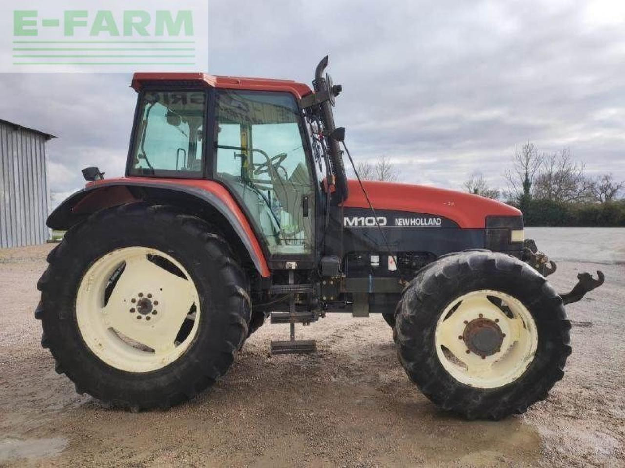 New Holland m100 - Traktor: 5 kép. New Holland m100 - Traktor: 5 kép.