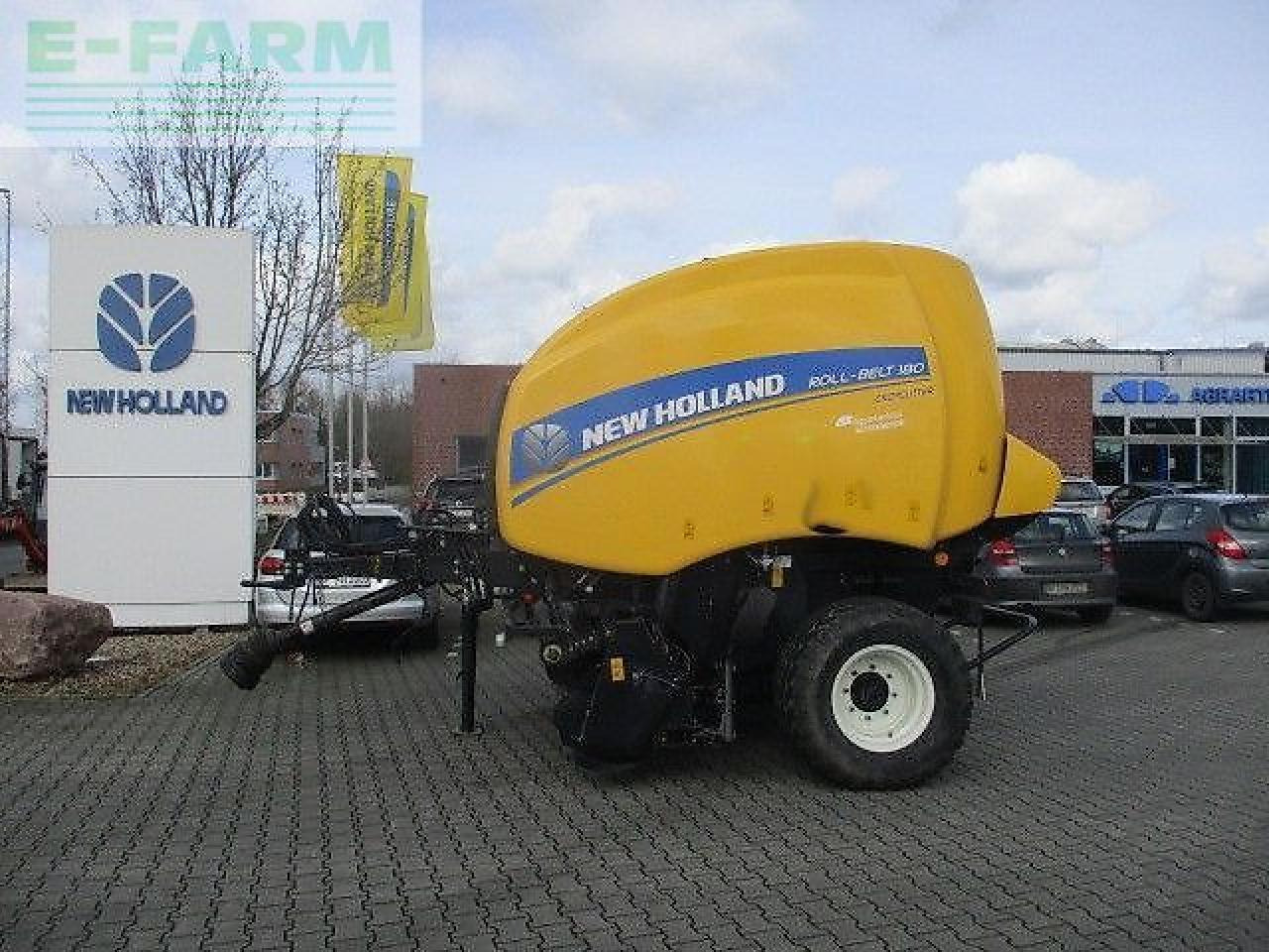New Holland rb 180 - Kocka bálázó: 1 kép. New Holland rb 180 - Kocka bálázó: 1 kép.