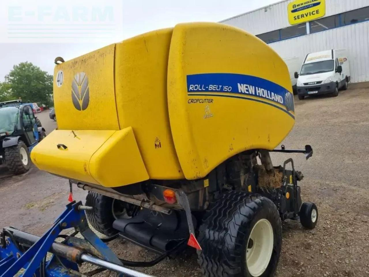 New Holland roll belt 150 crop cutter - Kocka bálázó: 3 kép. New Holland roll belt 150 crop cutter - Kocka bálázó: 3 kép.