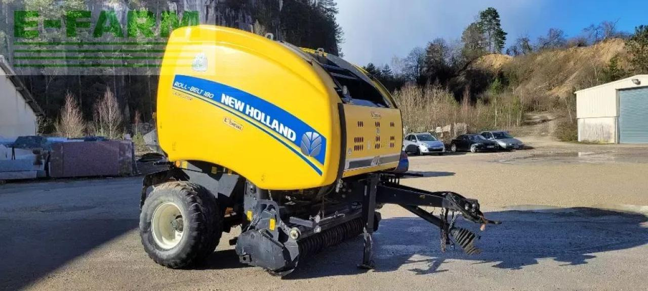 New Holland roll belt 180 cropcutter - Kocka bálázó: 4 kép. New Holland roll belt 180 cropcutter - Kocka bálázó: 4 kép.