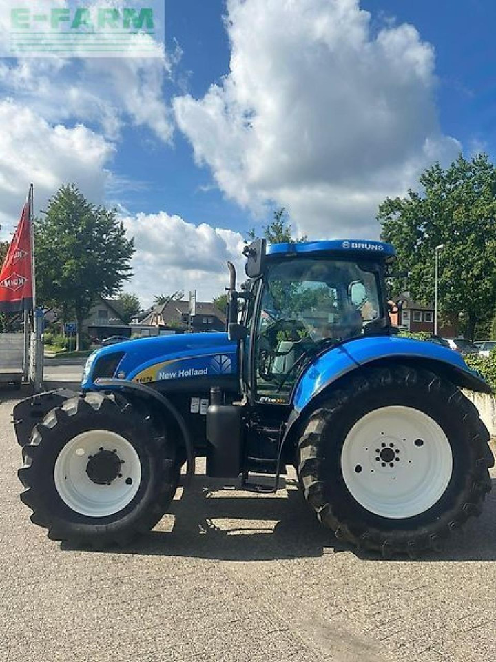 New Holland t 6070 elite aec Elite - Traktor: 2 kép. New Holland t 6070 elite aec Elite - Traktor: 2 kép.