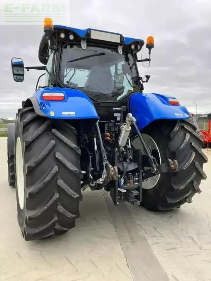 New Holland t 7.260 autocommand gps - Traktor: 2 kép. New Holland t 7.260 autocommand gps - Traktor: 2 kép.