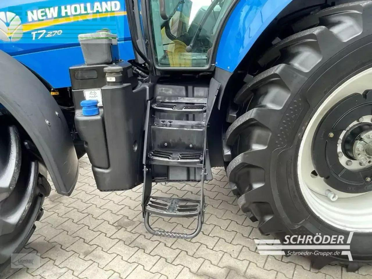 Traktor New Holland t 7.270 autocommand: 17 kép.