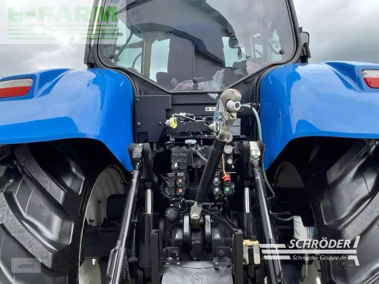 Traktor New Holland t 7.270 autocommand: 19 kép.