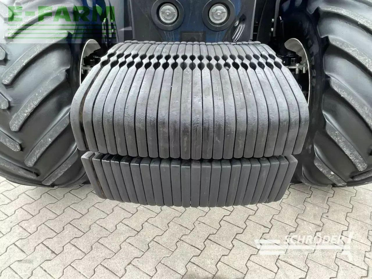 Traktor New Holland t 7.270 autocommand: 7 kép.