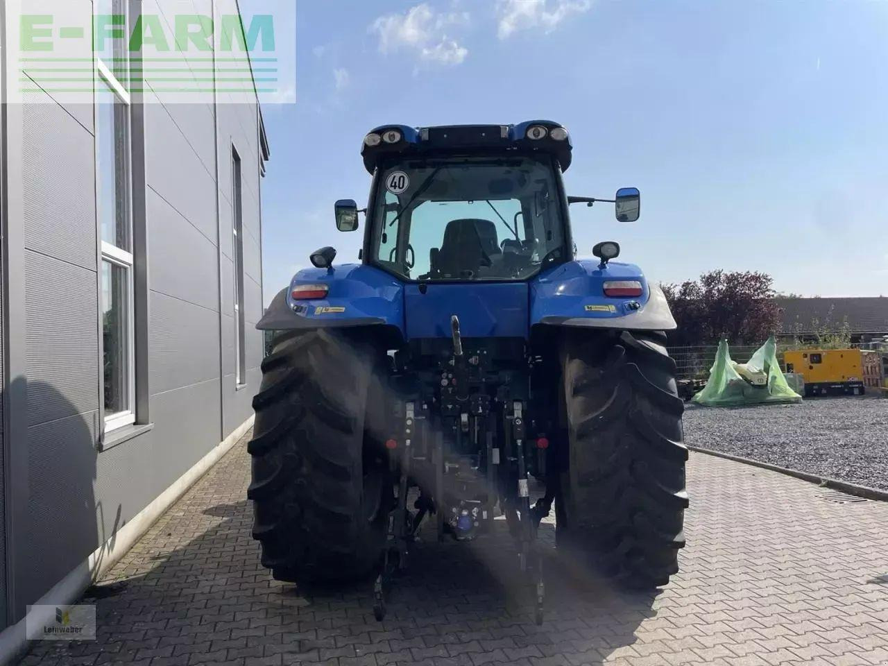 New Holland t 8.390 - Traktor: 5 kép. New Holland t 8.390 - Traktor: 5 kép.