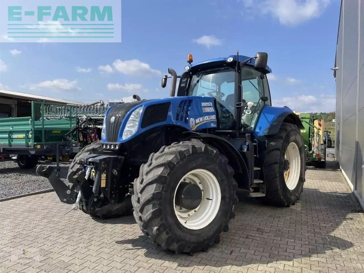 New Holland t 8.390 - Traktor: 2 kép. New Holland t 8.390 - Traktor: 2 kép.
