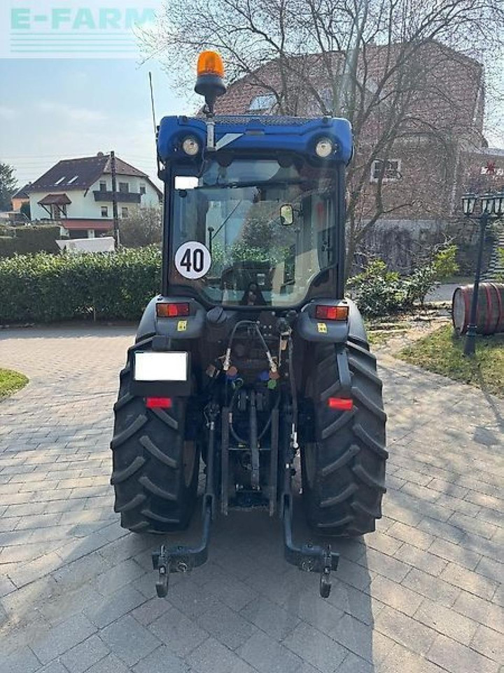 New Holland t4.110 v schmalspur V - Traktor: 5 kép. New Holland t4.110 v schmalspur V - Traktor: 5 kép.