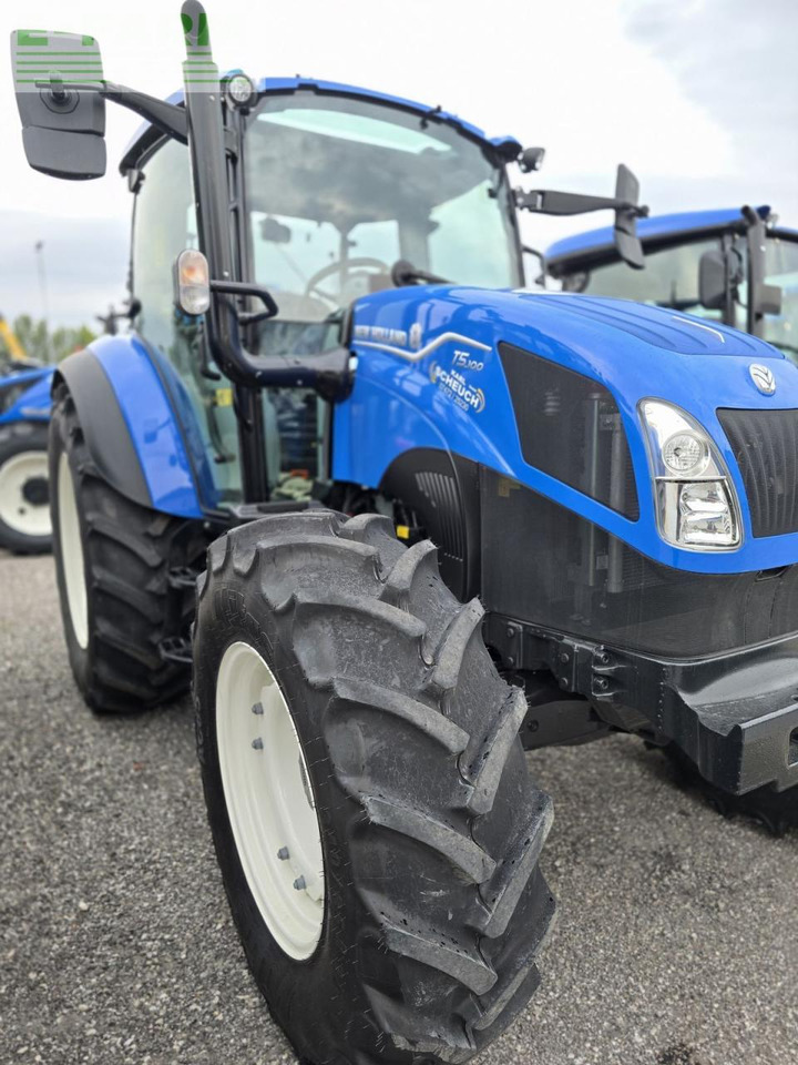 New Holland t5.100 dual command - Traktor: 4 kép. New Holland t5.100 dual command - Traktor: 4 kép.