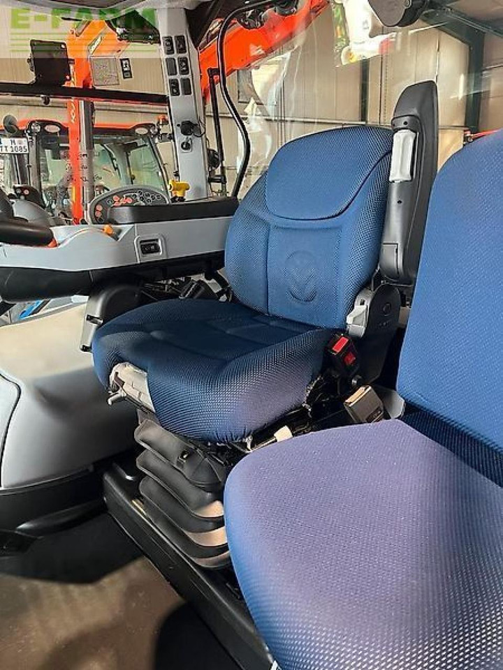 Traktor New Holland t5.110 auto command: 19 kép.