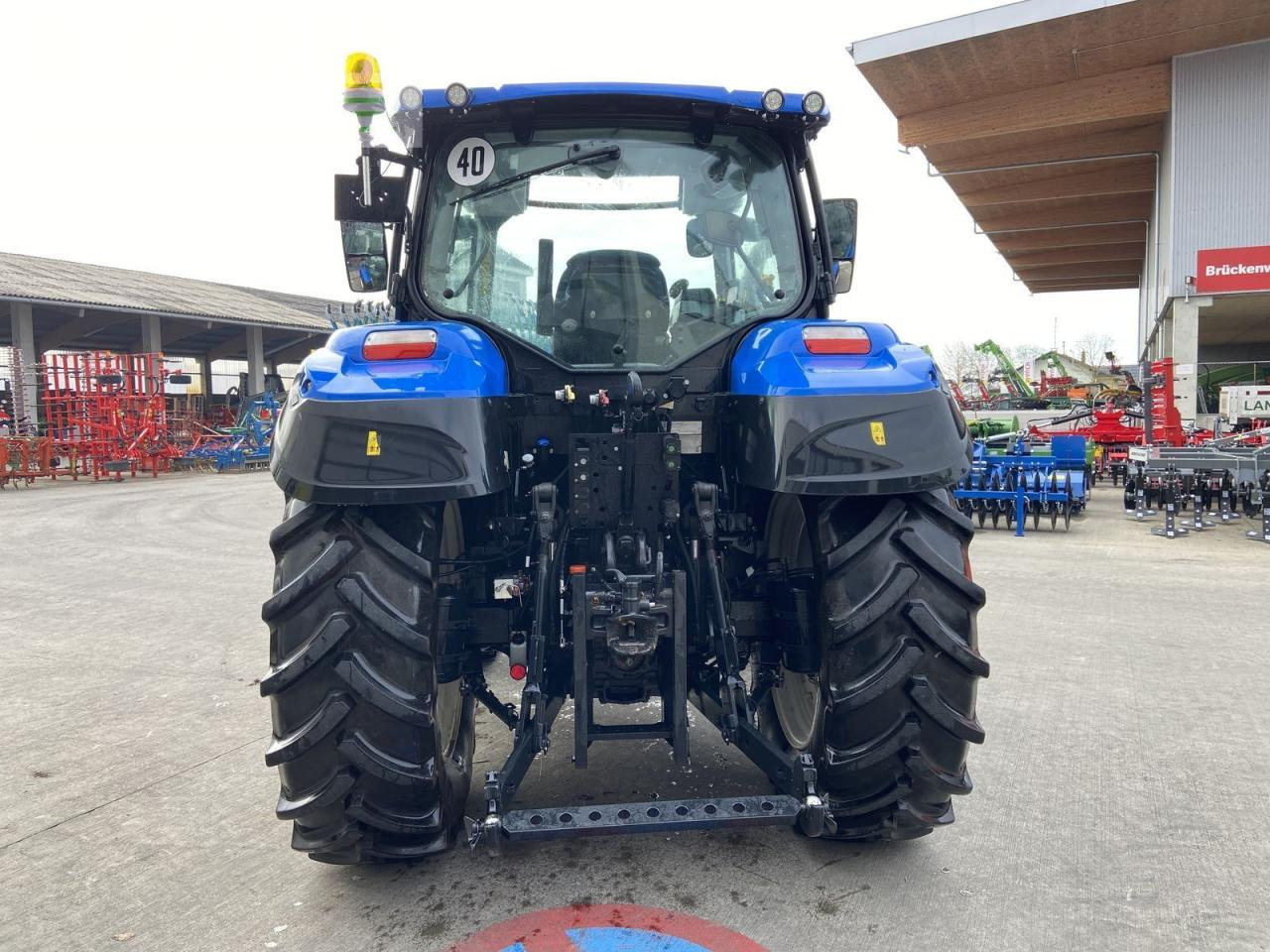 Traktor New Holland t5.120 dynamic command (stage v): 6 kép.