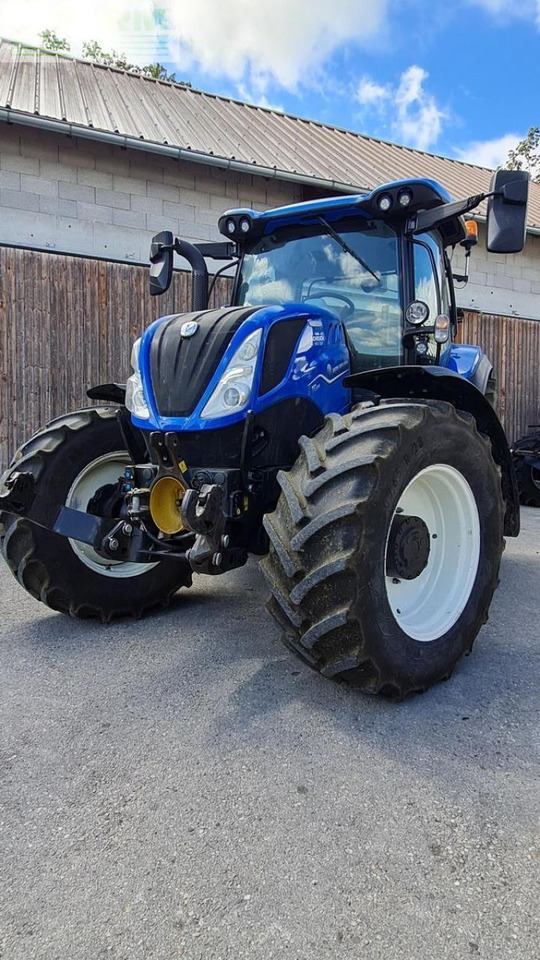 New Holland t5.120 dynamic command (stage v) - Traktor: 4 kép. New Holland t5.120 dynamic command (stage v) - Traktor: 4 kép.