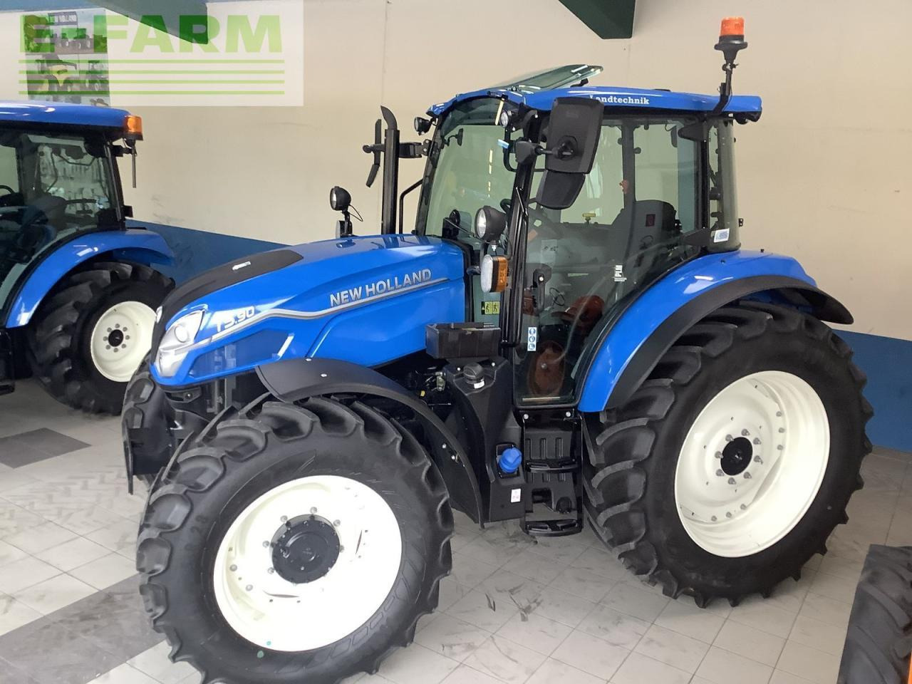 New Holland t5.90 dual command - Traktor: 5 kép. New Holland t5.90 dual command - Traktor: 5 kép.