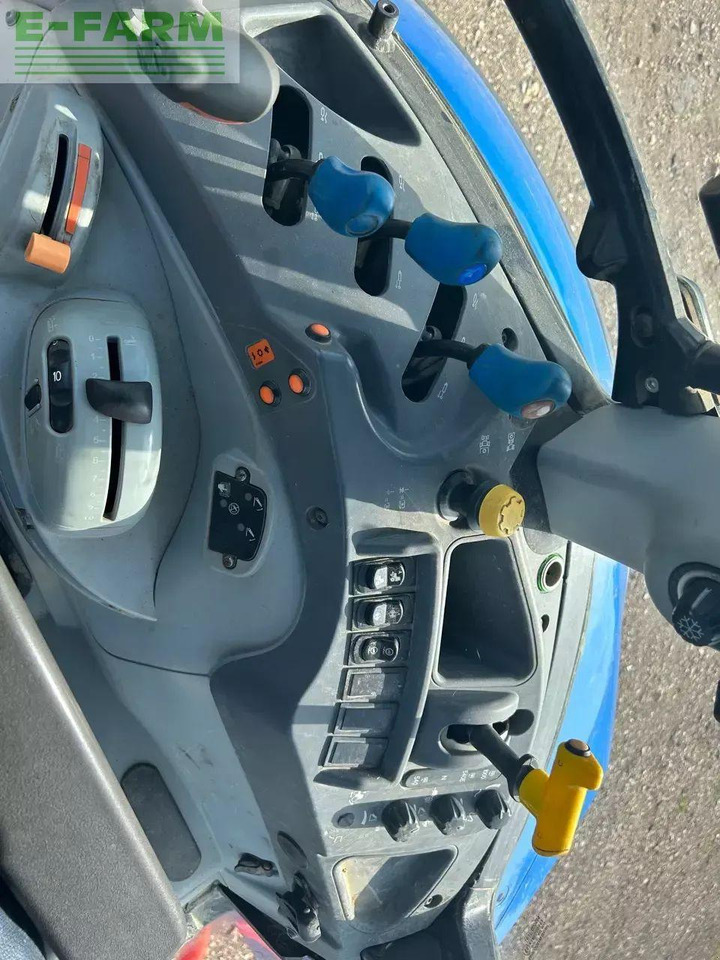 New Holland t5.95 - Traktor: 5 kép. New Holland t5.95 - Traktor: 5 kép.