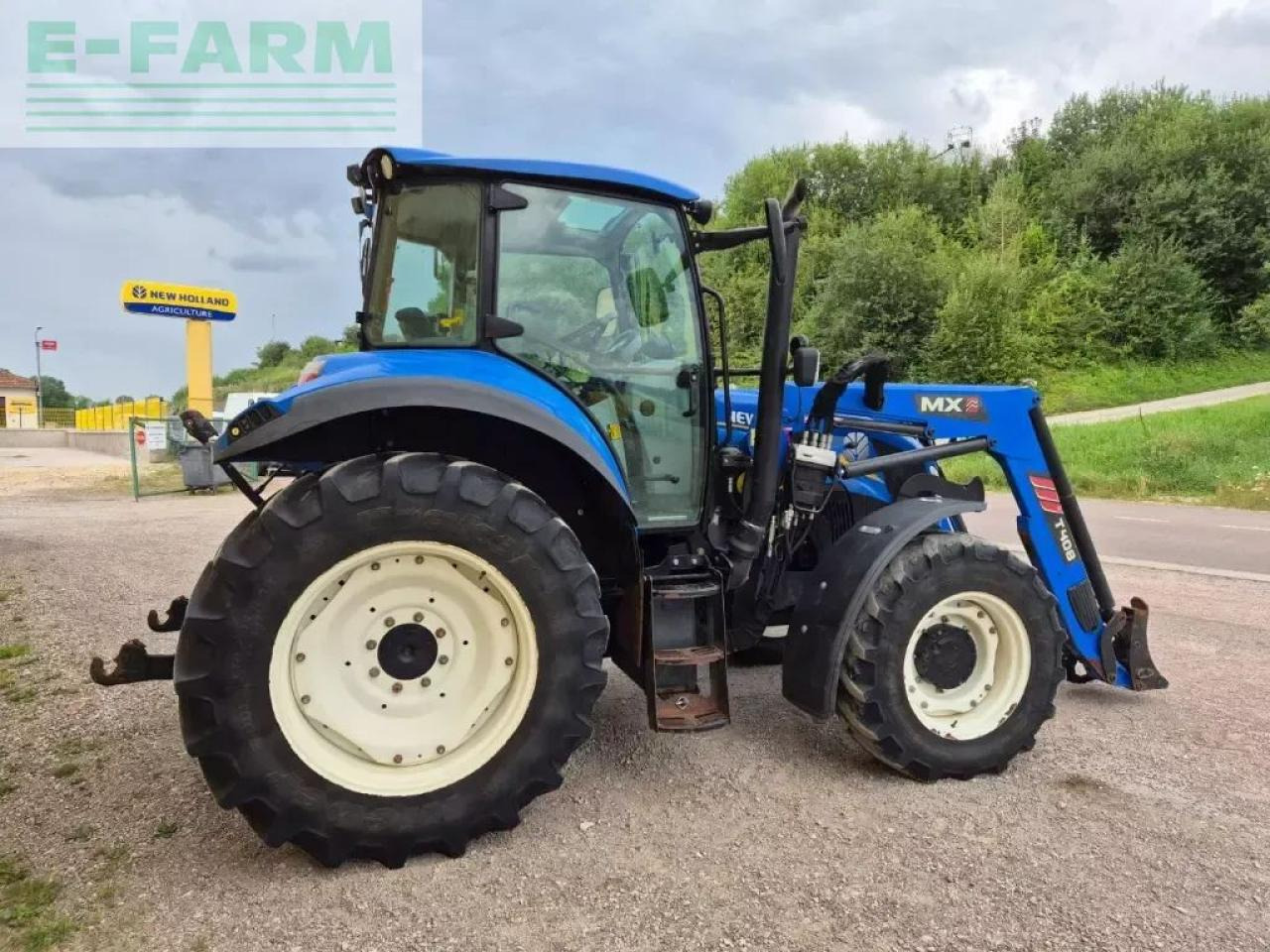 New Holland t5.95 - Traktor: 3 kép. New Holland t5.95 - Traktor: 3 kép.