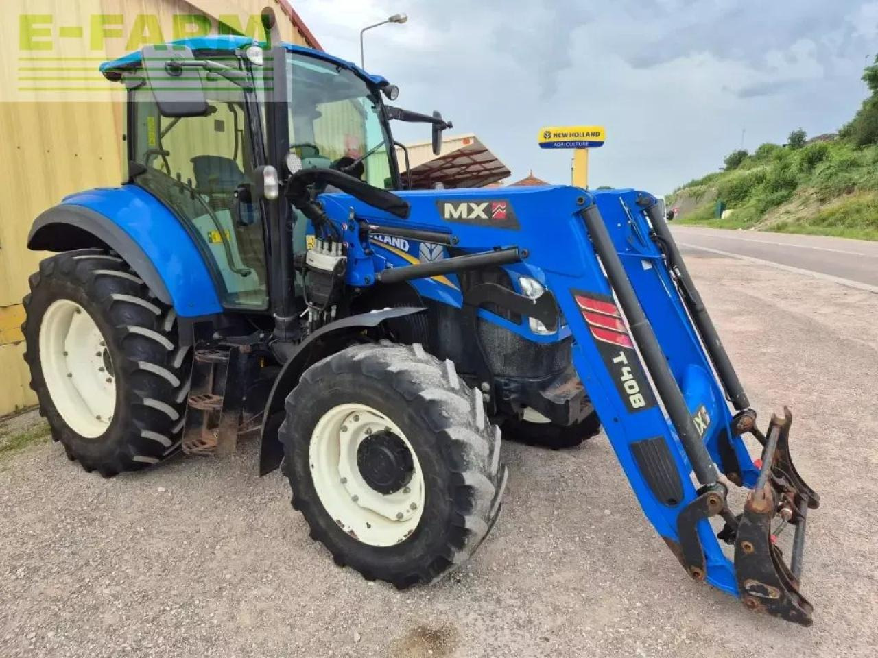 New Holland t5.95 - Traktor: 2 kép. New Holland t5.95 - Traktor: 2 kép.