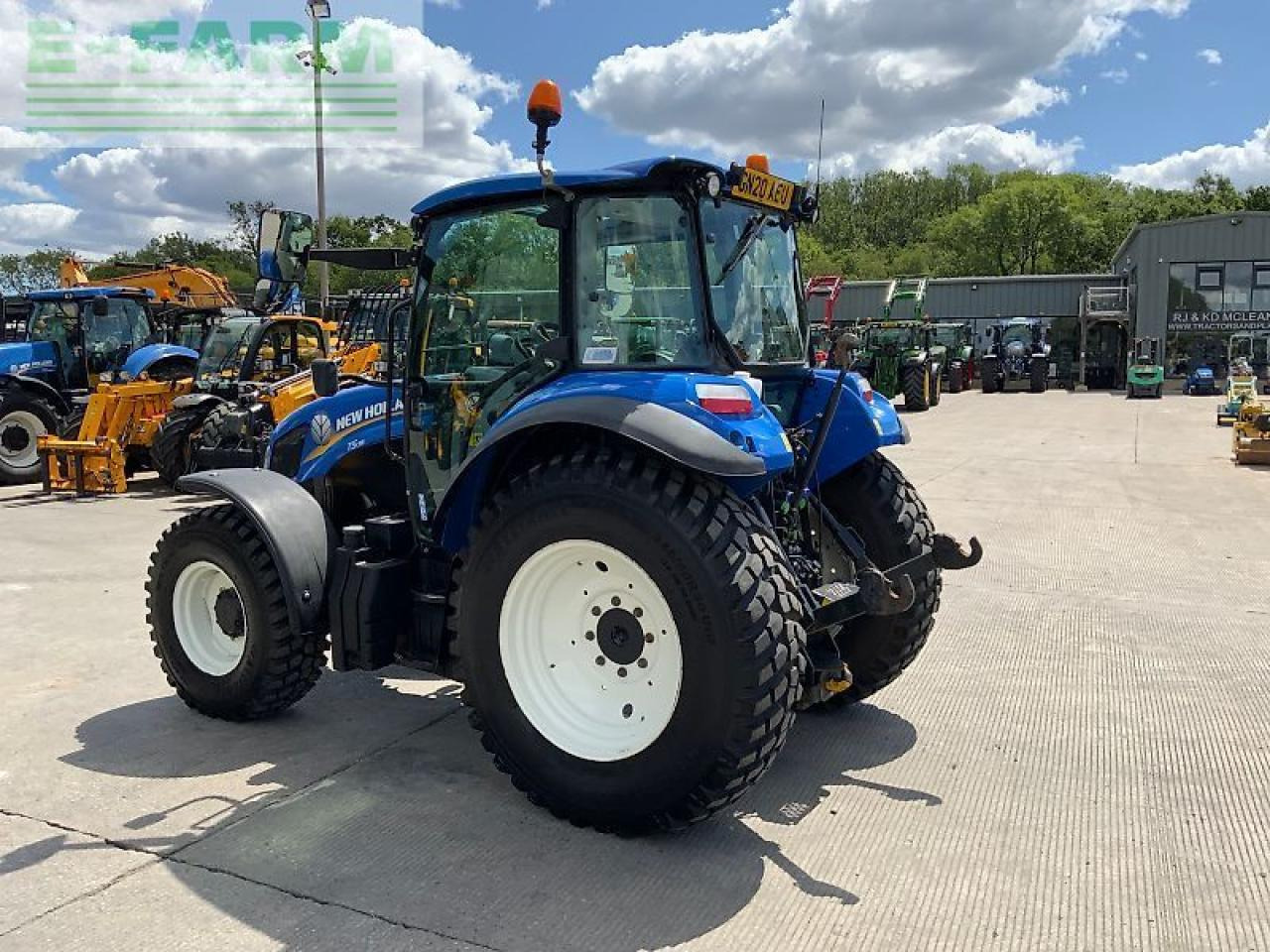 New Holland t5.95 tractor (st23758) - Traktor: 5 kép. New Holland t5.95 tractor (st23758) - Traktor: 5 kép.
