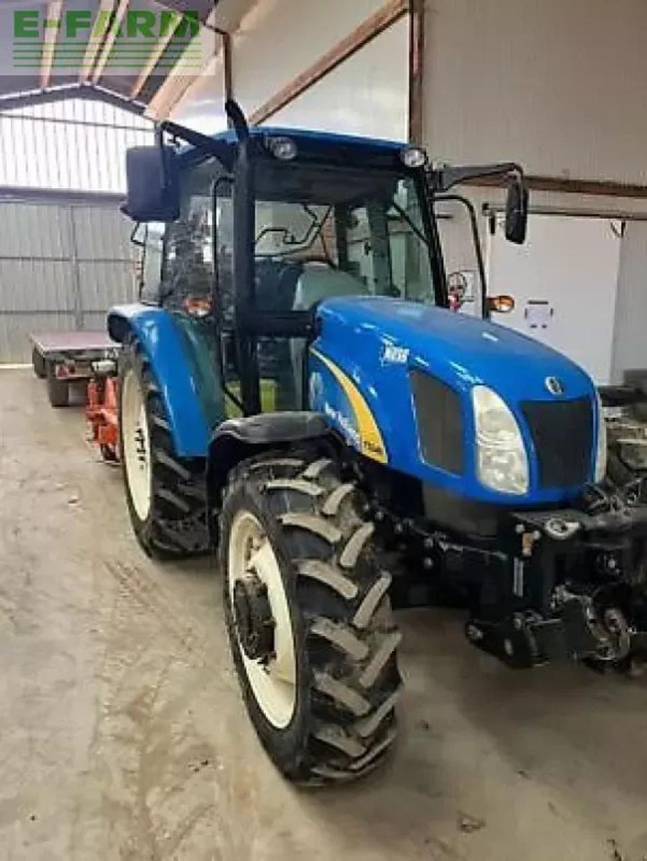 New Holland t5040 - Traktor: 1 kép. New Holland t5040 - Traktor: 1 kép.