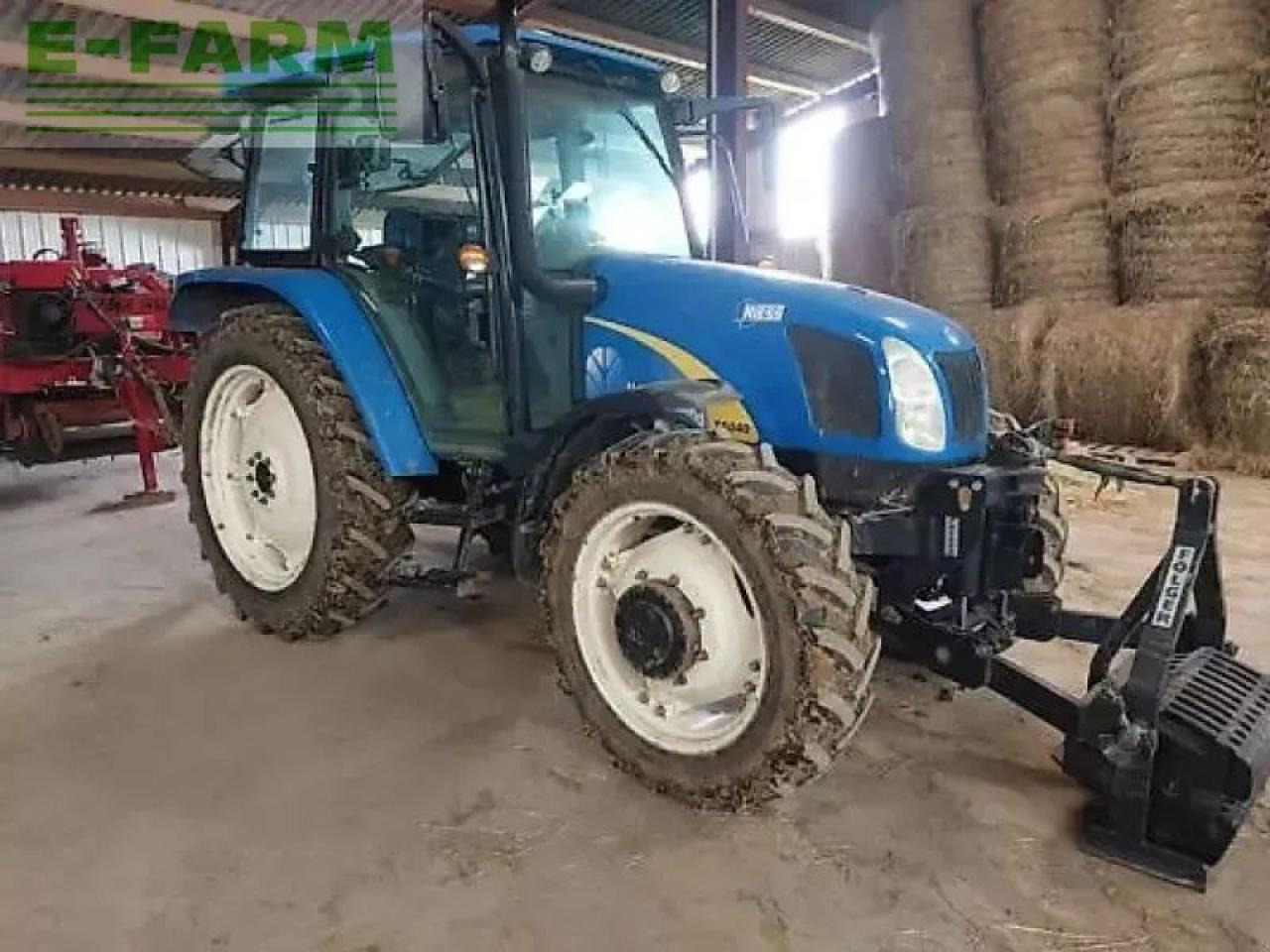 New Holland t5040 - Traktor: 3 kép. New Holland t5040 - Traktor: 3 kép.