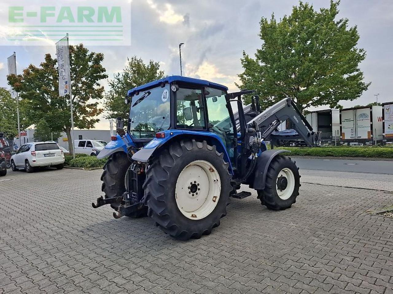 New Holland t5050 - Traktor: 5 kép. New Holland t5050 - Traktor: 5 kép.