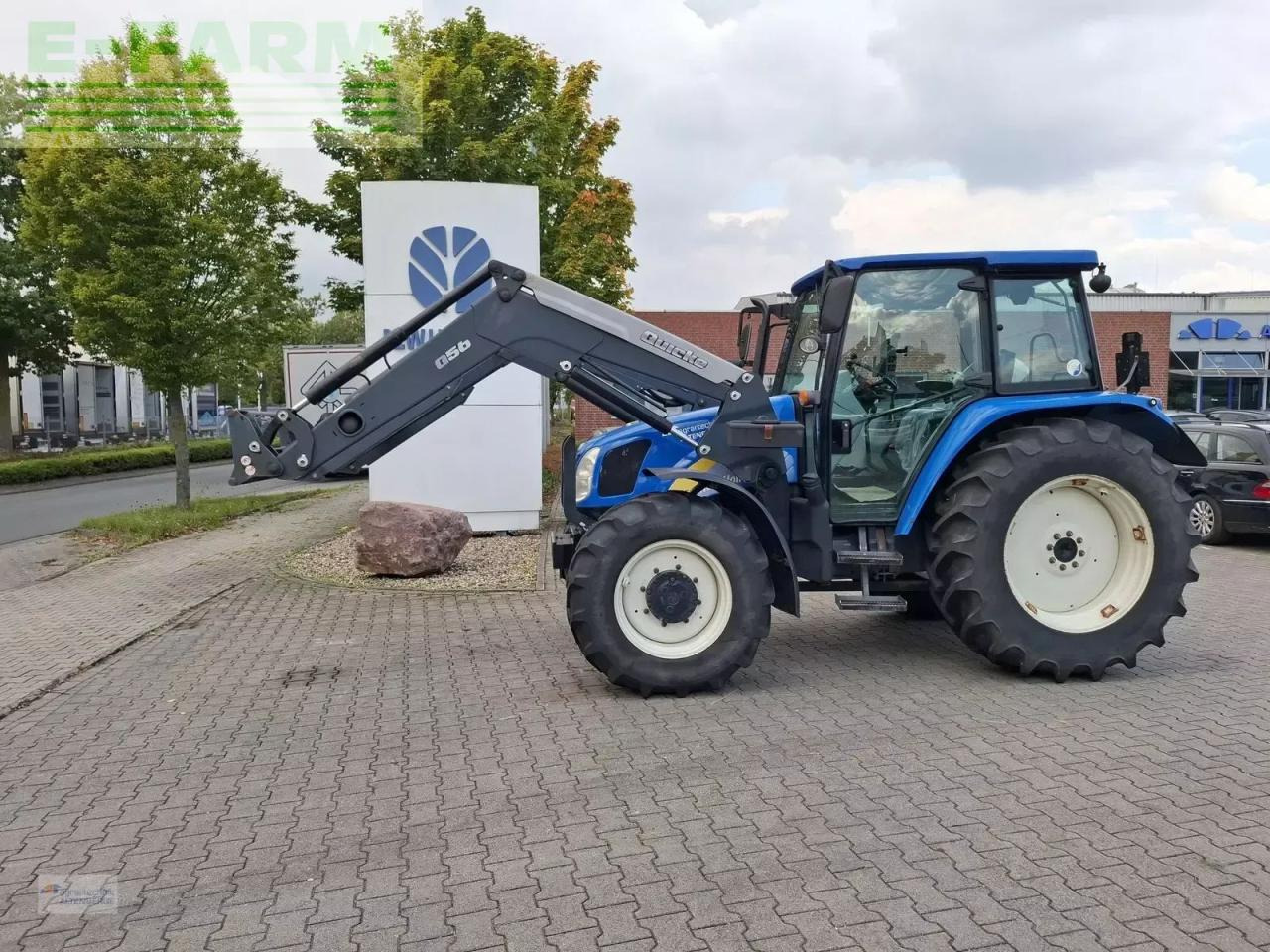 New Holland t5050 - Traktor: 2 kép. New Holland t5050 - Traktor: 2 kép.