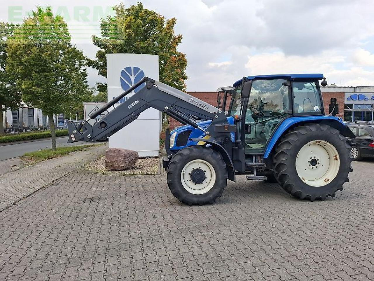 New Holland t5050 - Traktor: 2 kép. New Holland t5050 - Traktor: 2 kép.
