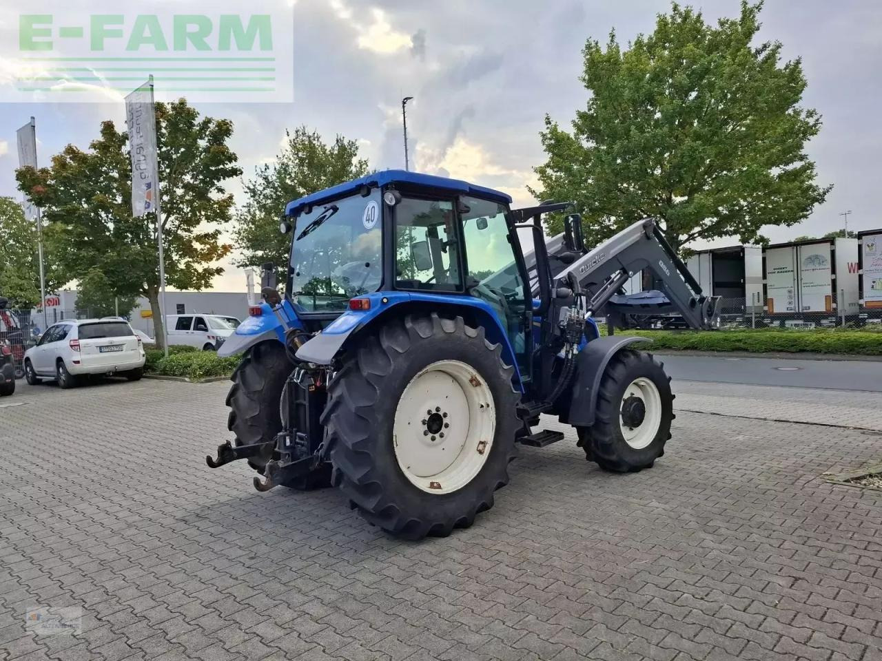 New Holland t5050 - Traktor: 5 kép. New Holland t5050 - Traktor: 5 kép.