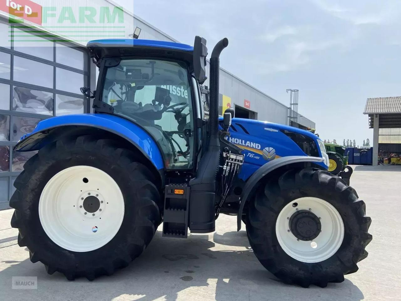 New Holland t6.145 stage v - Traktor: 4 kép. New Holland t6.145 stage v - Traktor: 4 kép.