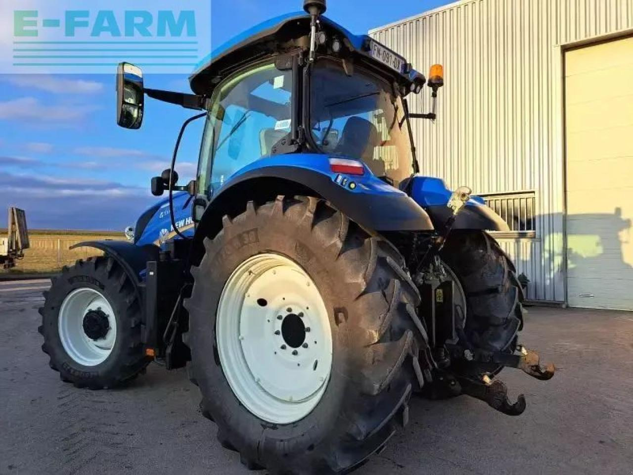 New Holland t6.155 - Traktor: 5 kép. New Holland t6.155 - Traktor: 5 kép.