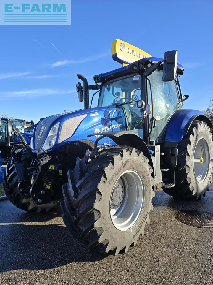 New Holland t6.160 dynamic command (stage v) - Traktor: 1 kép. New Holland t6.160 dynamic command (stage v) - Traktor: 1 kép.