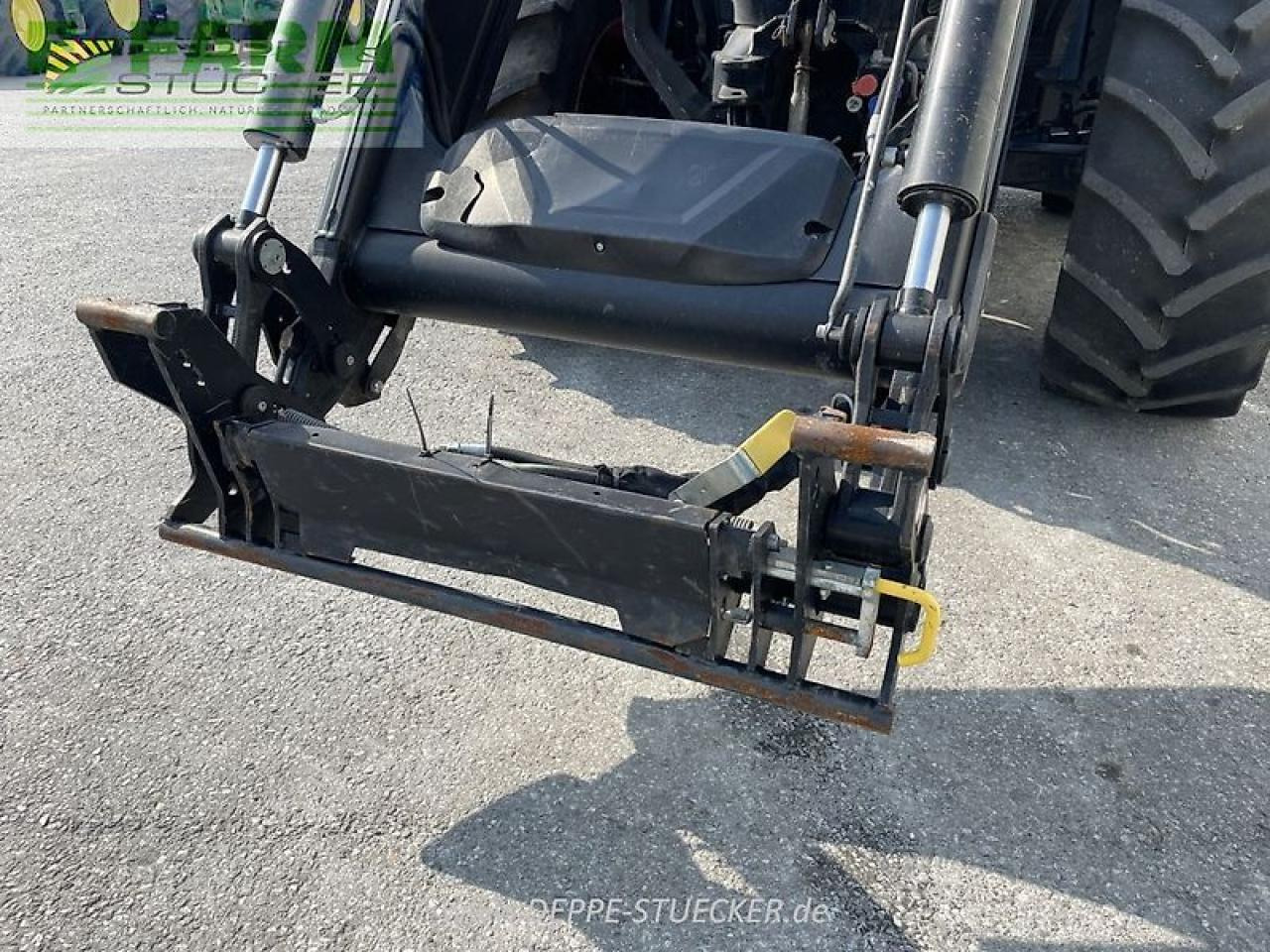 New Holland t6.180 - Traktor: 2 kép. New Holland t6.180 - Traktor: 2 kép.