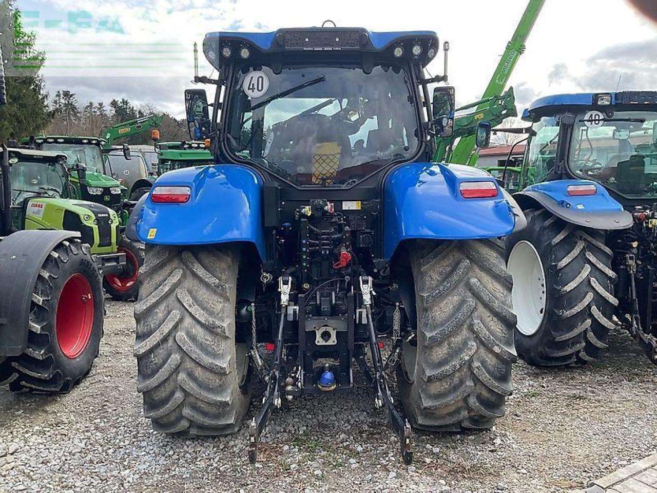New Holland t6.180 ac - Traktor: 3 kép. New Holland t6.180 ac - Traktor: 3 kép.