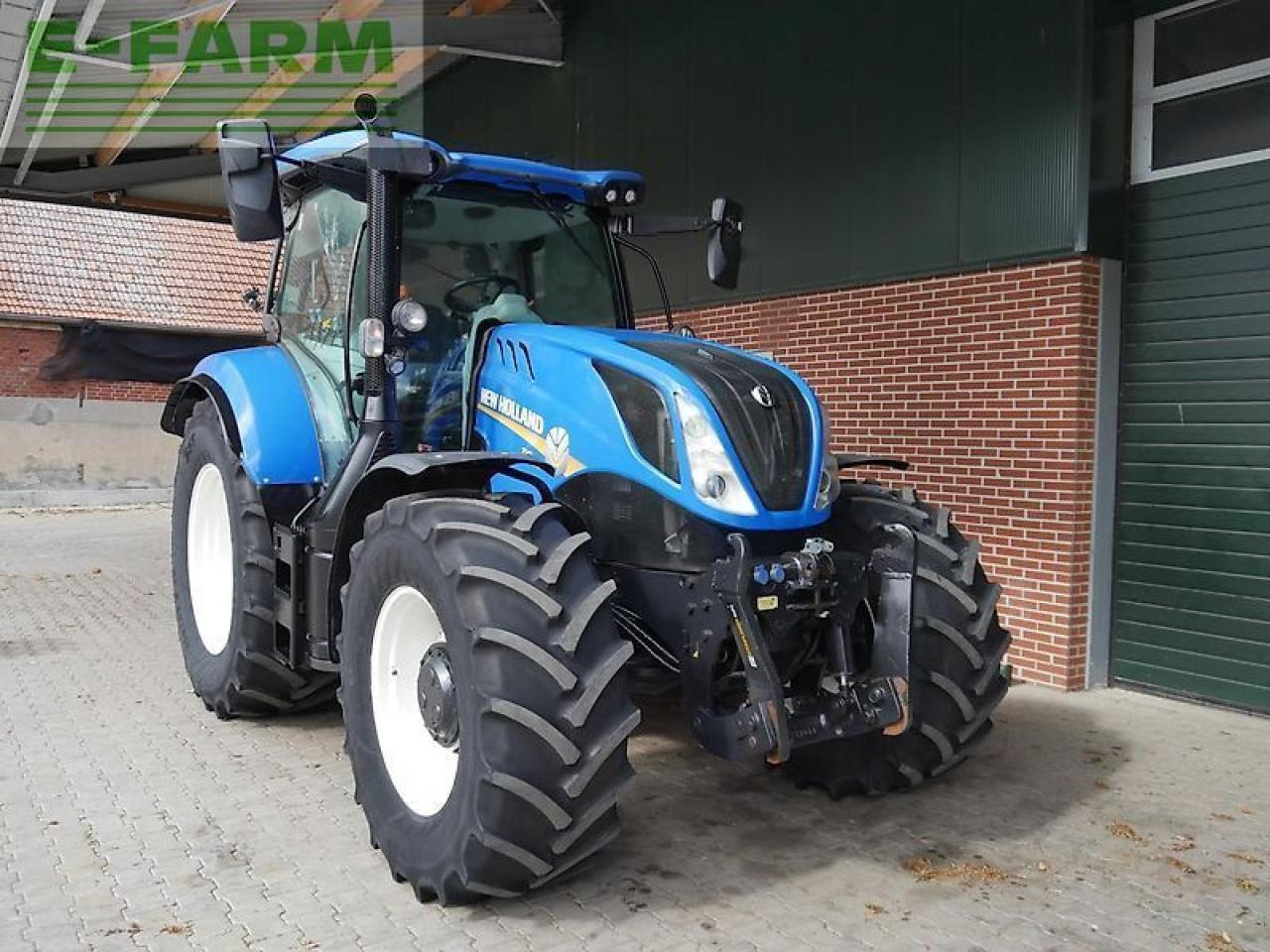 New Holland t6.180 ec nur 1880 std. - Traktor: 2 kép. New Holland t6.180 ec nur 1880 std. - Traktor: 2 kép.