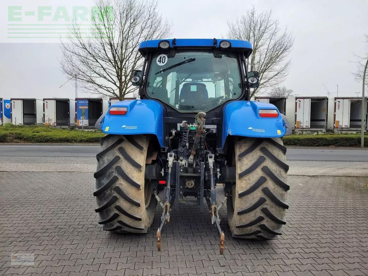 New Holland t6070 elite Elite - Traktor: 5 kép. New Holland t6070 elite Elite - Traktor: 5 kép.