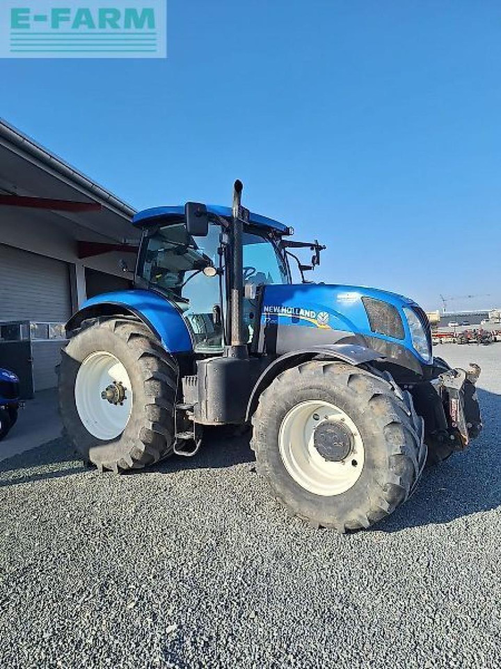 New Holland t7.210 ac - Traktor: 1 kép. New Holland t7.210 ac - Traktor: 1 kép.